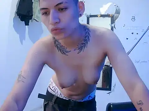 Snapshot of Owen_tomboy chatting on 26, 9, 2025 Owen tomboy online show from 26, 9, 2025