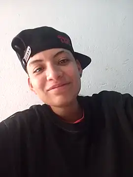Snapshot of Owen_tomboy chatting on 9, 10, 2025 Owen tomboy online show from 9, 10, 2025