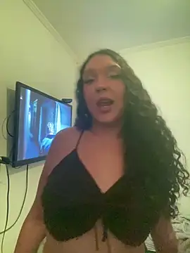 Snapshot of ellatransgirl chatting on 15, 10, 2025 ellatransgirl online show from 15, 10, 2025