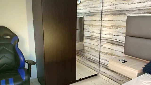 Lovers 21 online show from 15, 12, 2025