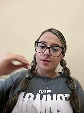 Snapshot of katiaa_lovv chatting on 12, 1, 2026 katiaa lovv online show from 12, 1, 2026