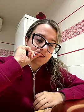 Snapshot of katiaa_lovv chatting on 15, 1, 2026 katiaa lovv online show from 15, 1, 2026