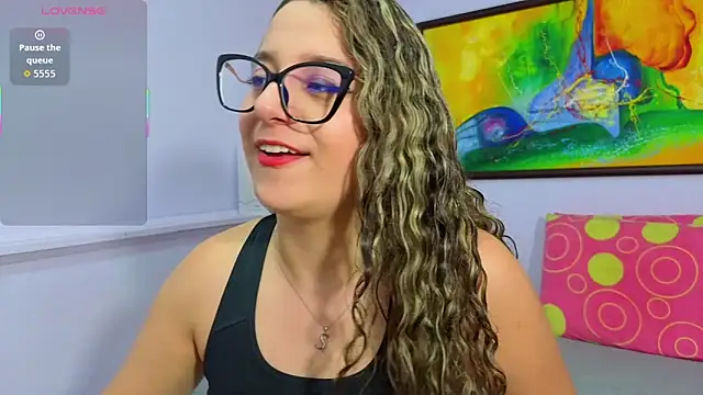 Snapshot of katiaa_lovv chatting on 10, 2, 2026 katiaa lovv online show from 10, 2, 2026