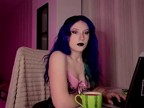 violet-siren-x online show from 18, 3, 2026