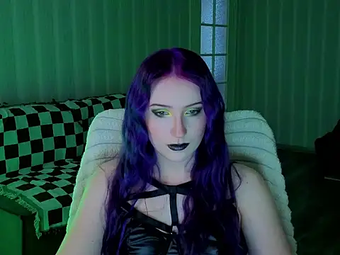 Snapshot of violet-siren-x chatting on 16, 6, 2026 violet-siren-x online show from 16, 6, 2026