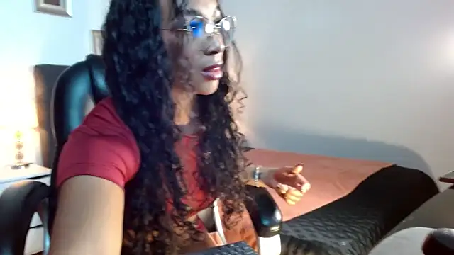 Snapshot of SashaBowei chatting on 10, 10, 2025 SashaBowei online show from 10, 10, 2025