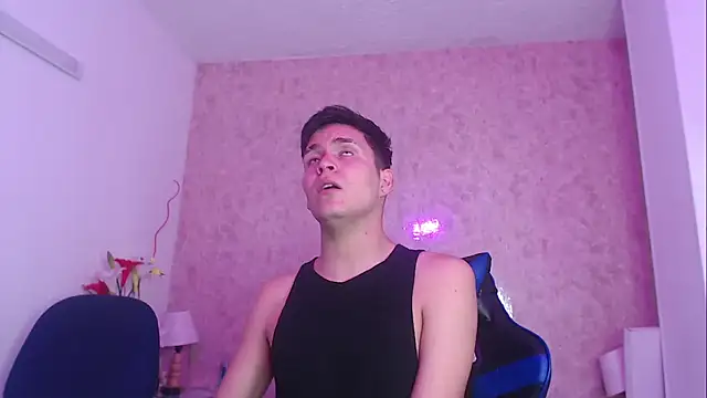 Snapshot of Aaron_Foxxx chatting on 29, 9, 2025 Aaron Foxxx online show from 29, 9, 2025