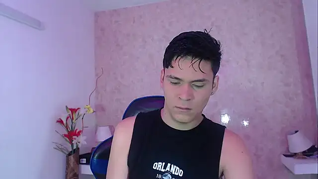 Snapshot of Aaron_Foxxx chatting on 4, 10, 2025 Aaron Foxxx online show from 4, 10, 2025