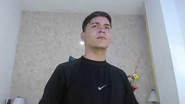 Snapshot of Aaron_Foxxx chatting on 4, 11, 2025 Aaron Foxxx online show from 4, 11, 2025