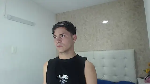 Snapshot of Aaron_Foxxx chatting on 13, 12, 2025 Aaron Foxxx online show from 13, 12, 2025