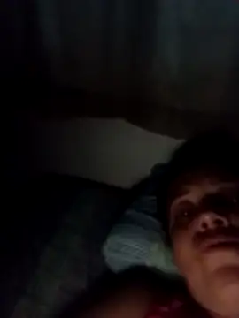 Crisribeiro online show from 29, 10, 2025