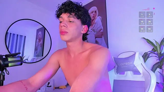 Snapshot of lion_stone chatting on 20, 12, 2025 lion stone online show from 20, 12, 2025