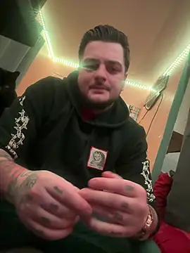 latenightguy online show from 11, 1, 2026