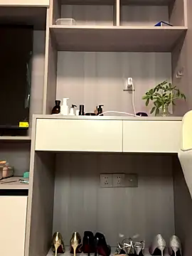 POS001 online show from 8, 1, 2026