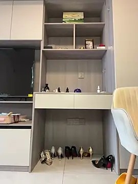 POS001 online show from 11, 4, 2026