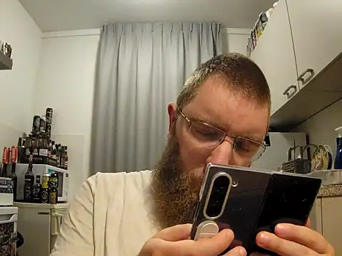 Snapshot of kinderkooriscoel- chatting on 3, 10, 2025 kinderkooriscoel- online show from 3, 10, 2025