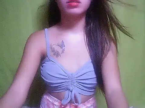 Snapshot of SweetPussie18x chatting on 26, 11, 2025 SweetPussie18x online show from 26, 11, 2025