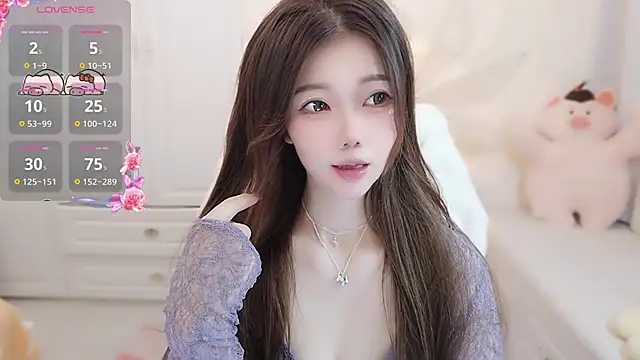 Snapshot of Coco-Di chatting on 16, 11, 2025 Coco-Di online show from 16, 11, 2025