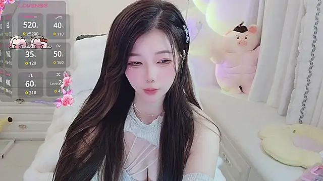 Snapshot of Coco-Di chatting on 22, 11, 2025 Coco-Di online show from 22, 11, 2025