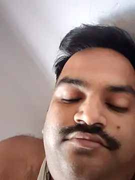 Snapshot of desiyouth94 chatting on 8, 11, 2025 desiyouth94 online show from 8, 11, 2025