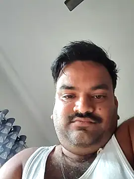 Snapshot of desiyouth94 chatting on 11, 11, 2025 desiyouth94 online show from 11, 11, 2025