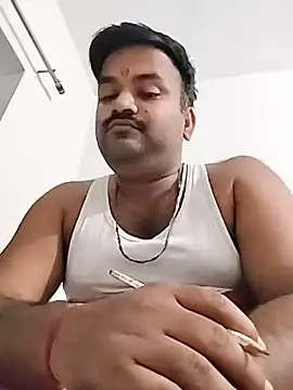 Snapshot of desiyouth94 chatting on 24, 11, 2025 desiyouth94 online show from 24, 11, 2025