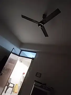 Snapshot of desiyouth94 chatting on 16, 12, 2025 desiyouth94 online show from 16, 12, 2025