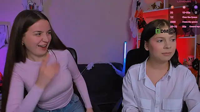 Snapshot of leslie_bird chatting on 29, 10, 2025 leslie bird online show from 29, 10, 2025