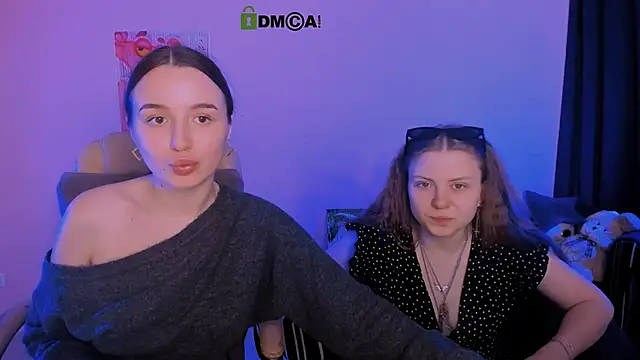 Snapshot of leslie_bird chatting on 12, 11, 2025 leslie bird online show from 12, 11, 2025