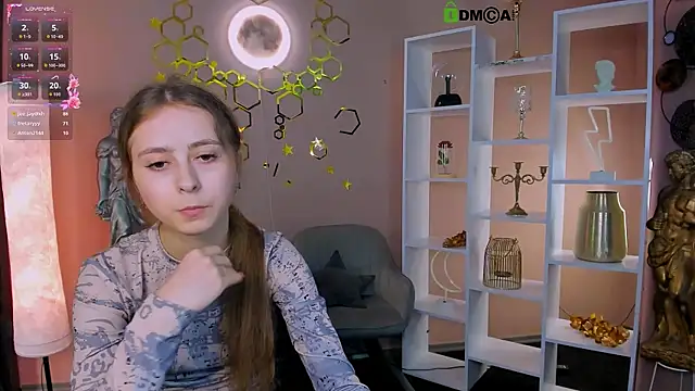 Snapshot of rebecca_smile chatting on 7, 7, 2026 rebecca smile online show from 7, 7, 2026
