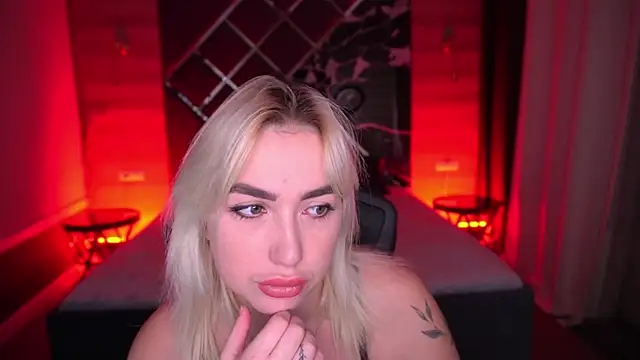 Snapshot of MariellaVi chatting on 19, 10, 2025 MariellaVi online show from 19, 10, 2025