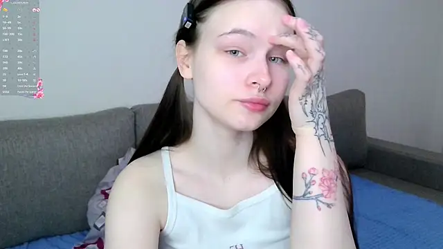 Snapshot of LolaVibe chatting on 27, 2, 2026 LolaVibe online show from 27, 2, 2026