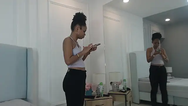 ChantalGarner online show from 20, 12, 2025