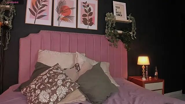 Violeta dh online show from 22, 12, 2025