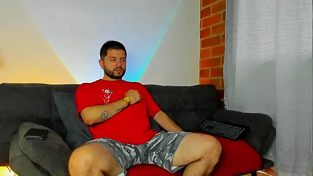 Snapshot of TomSloam chatting on 22, 10, 2025 TomSloam online show from 22, 10, 2025