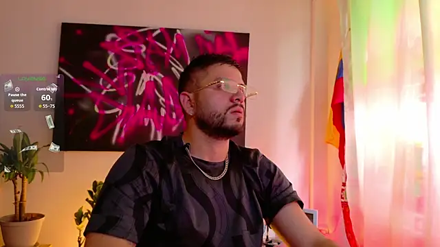 Snapshot of TomSloam chatting on 18, 12, 2025 TomSloam online show from 18, 12, 2025