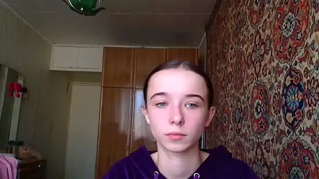 Snapshot of Emilia_Light chatting on 25, 10, 2025 Emilia Light online show from 25, 10, 2025