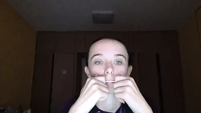 Snapshot of Emilia_Light chatting on 11, 11, 2025 Emilia Light online show from 11, 11, 2025