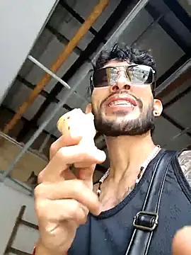 Snapshot of kingbickcockDn chatting on 3, 10, 2025 kingbickcockDn online show from 3, 10, 2025