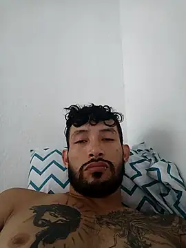 Snapshot of kingbickcockDn chatting on 5, 10, 2025 kingbickcockDn online show from 5, 10, 2025