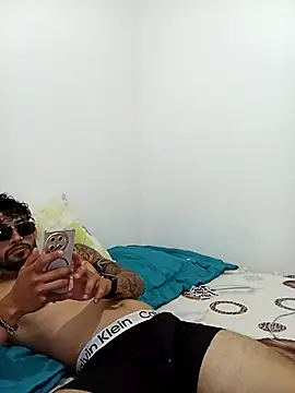 Snapshot of kingbickcockDn chatting on 23, 10, 2025 kingbickcockDn online show from 23, 10, 2025