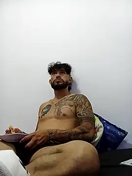 Snapshot of kingbickcockDn chatting on 18, 11, 2025 kingbickcockDn online show from 18, 11, 2025