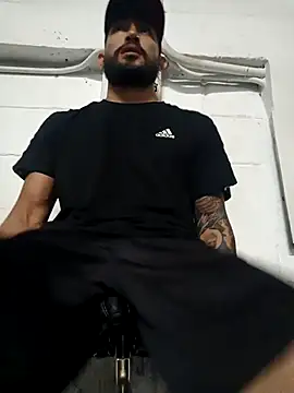 Snapshot of kingbickcockDn chatting on 5, 12, 2025 kingbickcockDn online show from 5, 12, 2025