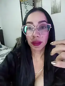 YaraDuartee online show from 8, 3, 2026