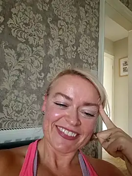 Snapshot of demidelightfulxx chatting on 29, 9, 2025 demidelightfulxx online show from 29, 9, 2025