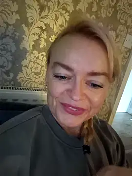 Snapshot of demidelightfulxx chatting on 2, 10, 2025 demidelightfulxx online show from 2, 10, 2025