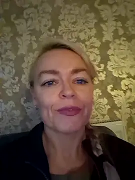 Snapshot of demidelightfulxx chatting on 3, 10, 2025 demidelightfulxx online show from 3, 10, 2025