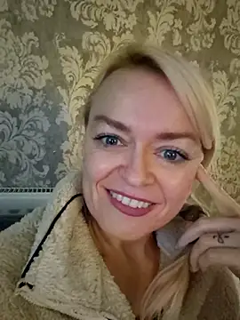 Snapshot of demidelightfulxx chatting on 11, 10, 2025 demidelightfulxx online show from 11, 10, 2025