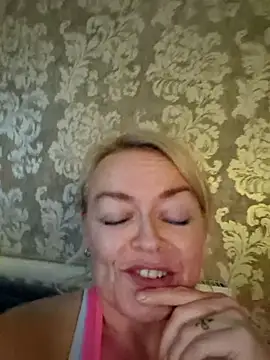 Snapshot of demidelightfulxx chatting on 13, 10, 2025 demidelightfulxx online show from 13, 10, 2025