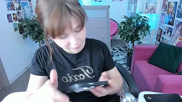 FameyBlum online show from 15, 10, 2025